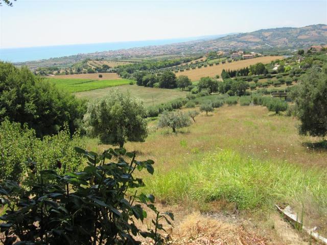 Terreno in vendita a Unione dei Comuni della Val Vibrata, Colonnella