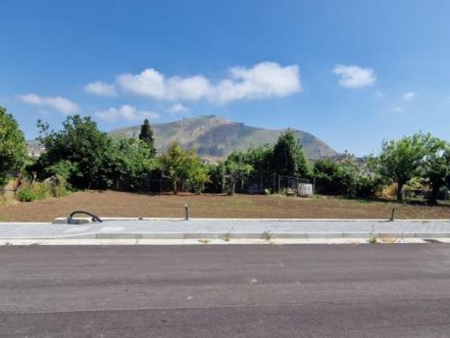 Terreno in vendita a Mondragone, Campania