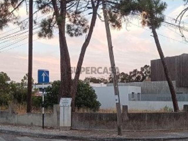 Terreno venda em Almada, Setúbal