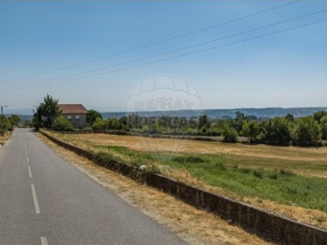 Terreno venda em Cimo de Vila da Castanheira, Chaves