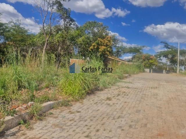 Terreno venda em Condomínio Quinta dos Ipês, Jardim Botânico