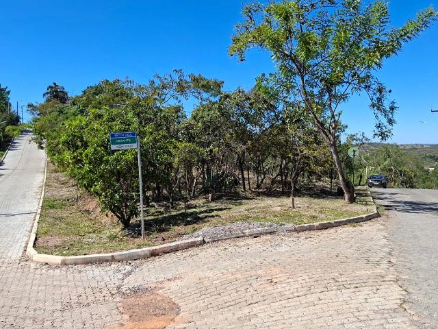 Terreno venda em Condomínio Verde, Jardim Botânico