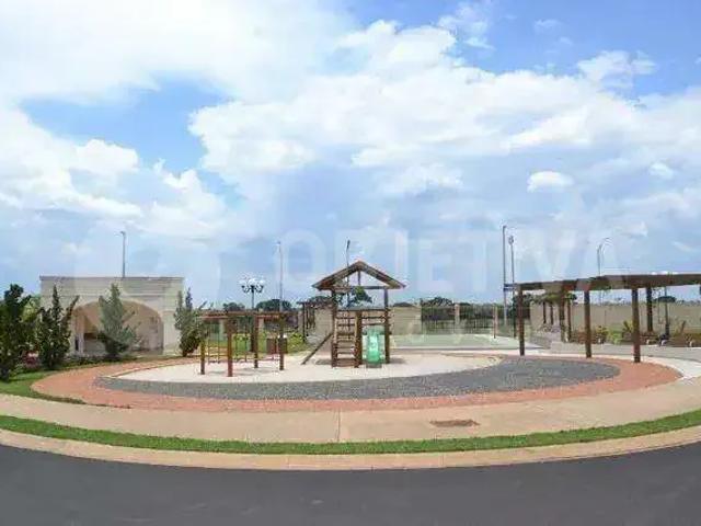 Terreno venda em Condomínio Jardim Versailles, Uberlândia