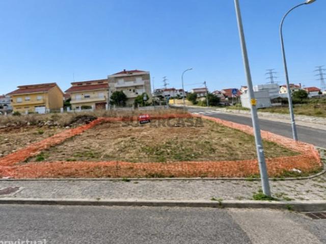 Terreno venda em Mina de Água, Amadora