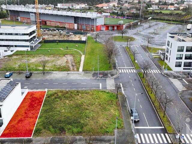 Terreno venda em Maia, Porto