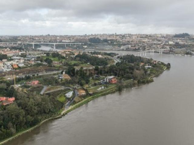 Terreno venda em Oliveira do Douro, Vila Nova De Gaia