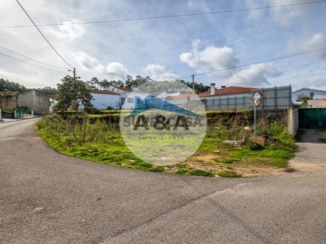 Terreno venda em Parceiros e Azoia, Leiria