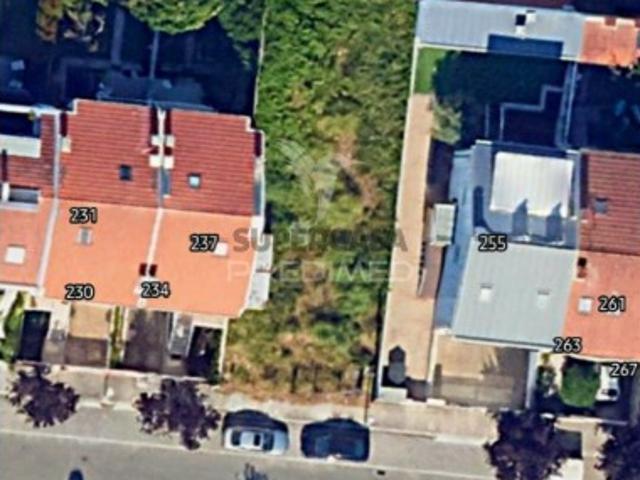 Terreno venda em Gondivai, Porto