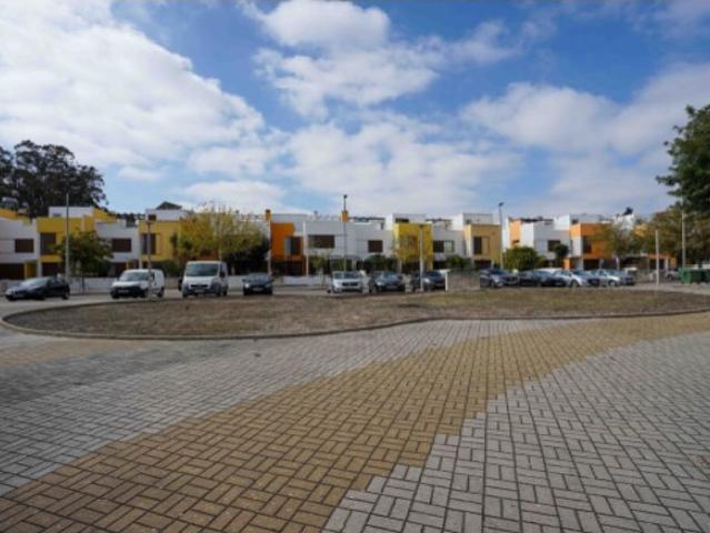 Terreno venda em Santo António Da Charneca, Setúbal