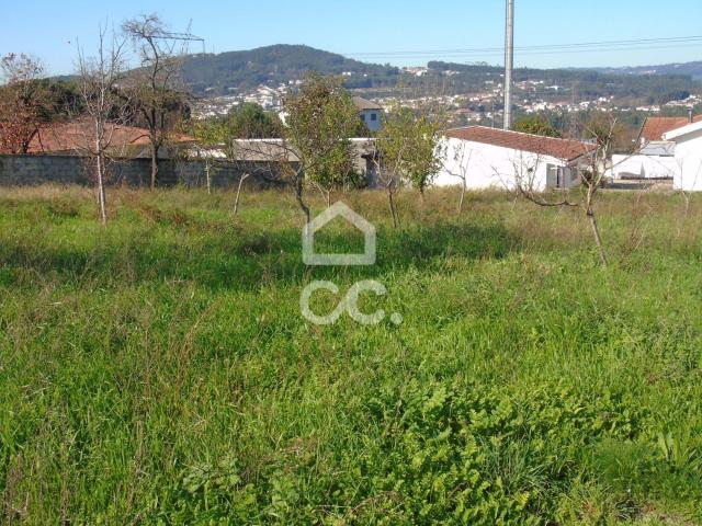 Terreno venda em Serzedelo, Guimarães
