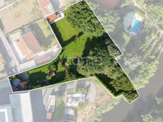Terreno venda em Santo Tirso, Porto