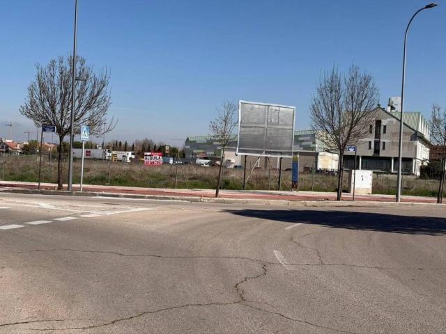 Terreno en alquiler en Azuqueca De Henares, Castilla-La Mancha