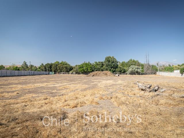 Terreno en venta en Algarrobal, Metropolitana