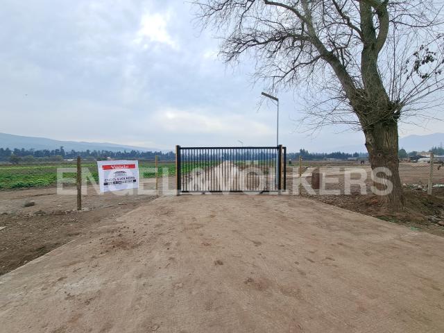 Terreno en venta en Algarrobal, Metropolitana