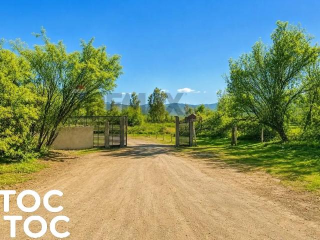 Terreno en venta en Algarrobal, Metropolitana