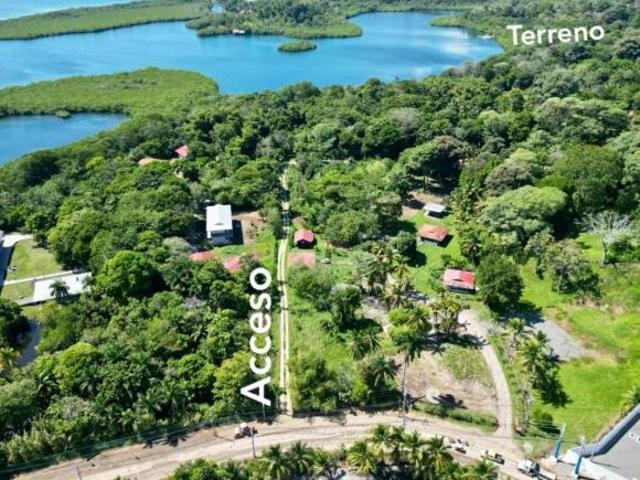 TERRENO EN ISLA COLÓN BOCAS DEL TORO EN VENTA
