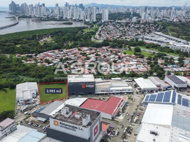 Terreno en Parque industrial de Costa del Este