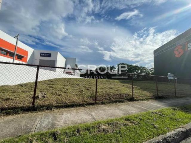 Terreno en Parque industrial de Costa del Este