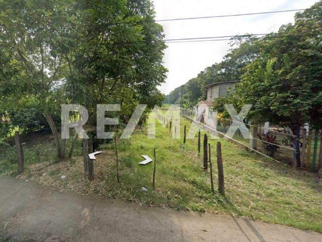 Terreno en venta en Villa Parrilla, Centro