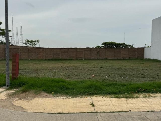 Terreno en venta en Fraccionamiento Plaza Villahermosa, Villahermosa