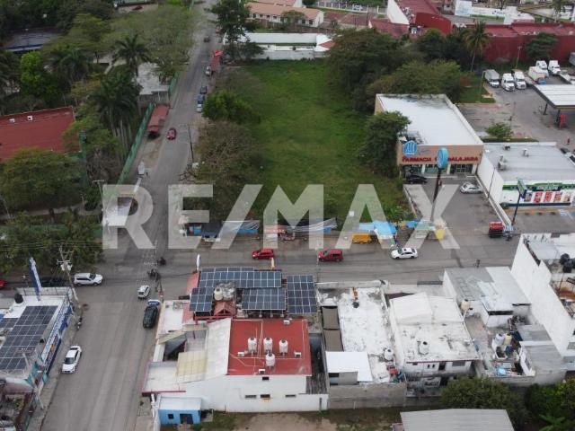 Terreno en venta en Fraccionamiento Jardines del Sol, Villahermosa