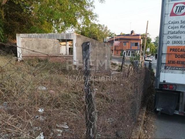 Terreno en Venta a lado de Aurrera en Constitución, Naranjos, Ver