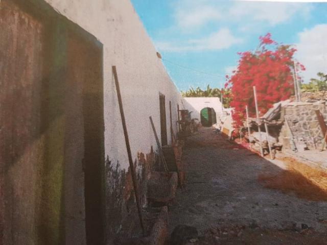 Terreno en venta en Los Cristianos, Arona