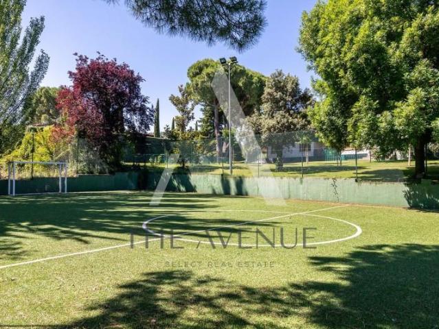 Terreno en venta en Urbanizaciónes Este, Boadilla Del Monte