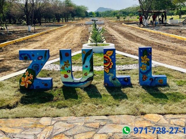 terreno en venta cercano a la playa y el mar en playa azul