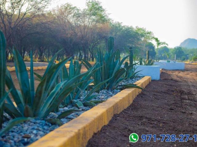 terreno en venta cercano a la playa y el mar en playa azul