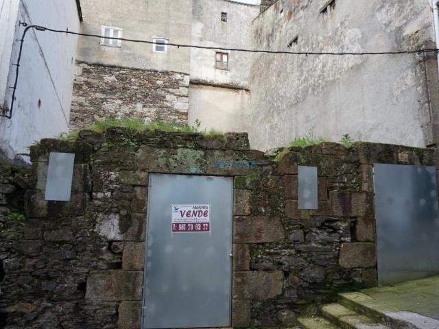 Terreno en venta en Betanzos, Ribeira