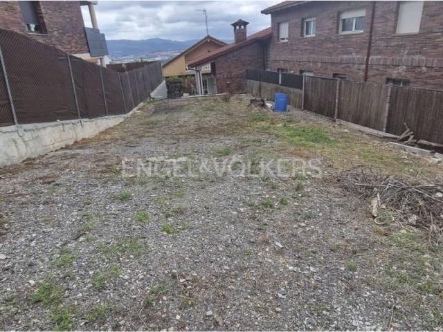 Terreno en venta en Abrera