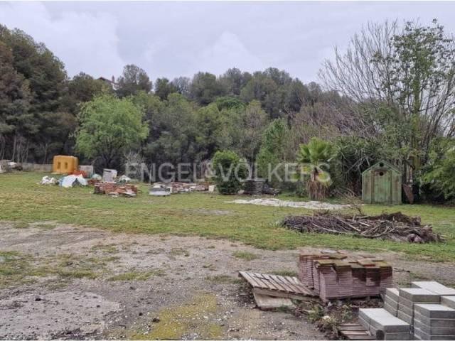 Terreno en venta en Abrera