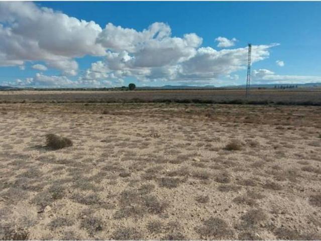 Terreno en venta en Albatana, Castilla-La Mancha