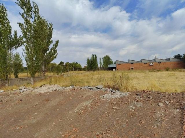 Terreno en venta en Alcalá De Henares, Madrid