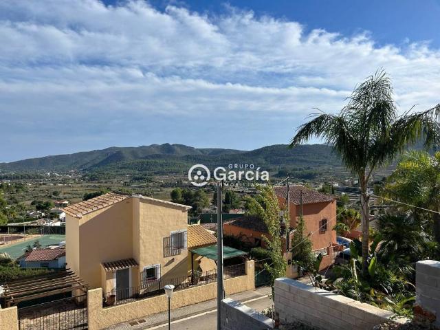 Terreno en venta en Alcalalí