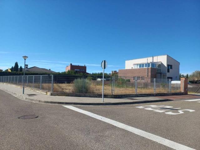 Terreno en venta en Aldeamayor De San Martín, Castilla y León