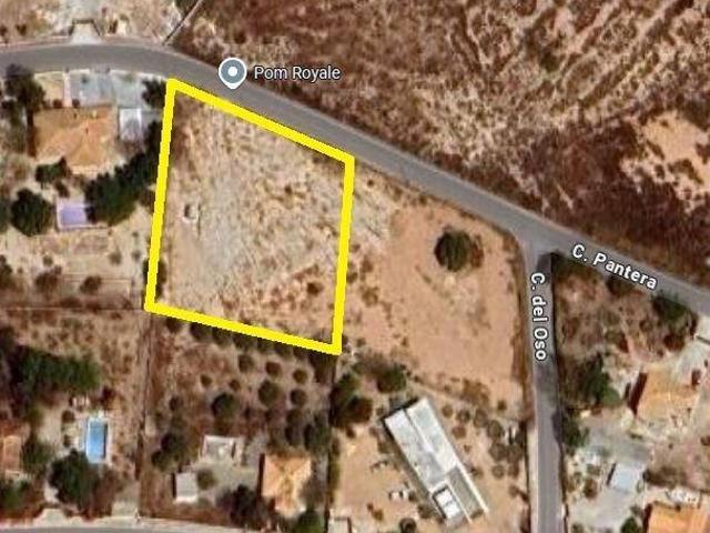 Terreno en venta en Alicante, Valencia