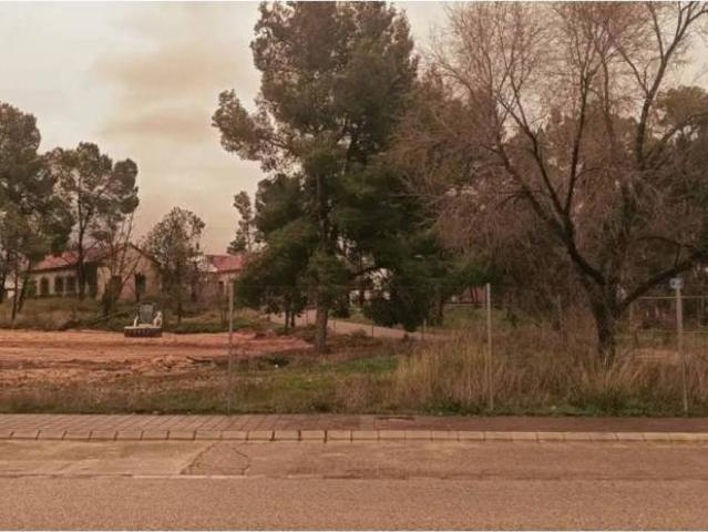 Terreno en venta en Almansa, Castilla-La Mancha