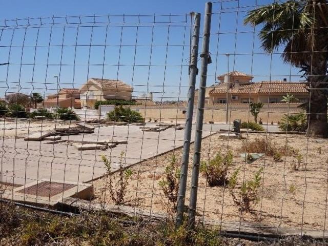 Terreno en venta en Almoradí