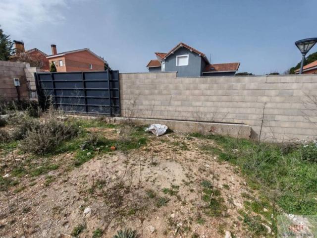 Terreno en venta en Pioz, Castilla-La Mancha