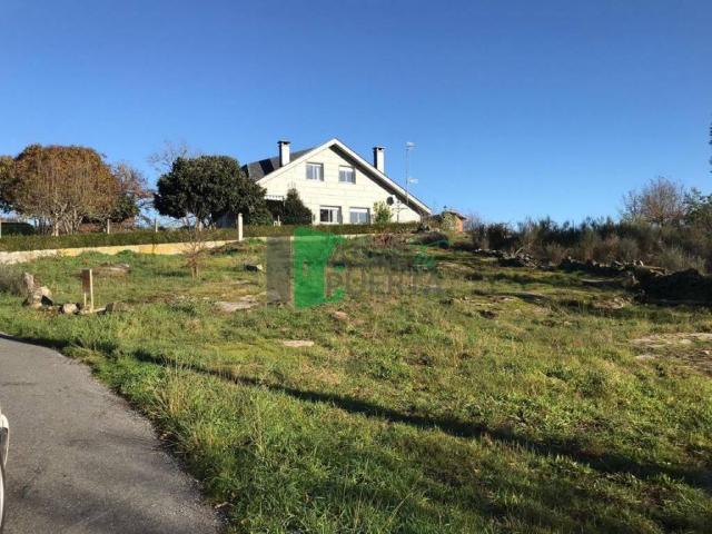 Terreno en venta en Amoeiro