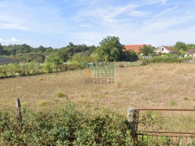 Terreno en venta en Amoeiro, Ourense