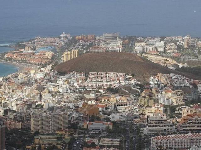 Terreno en venta en Los Cristianos, Arona