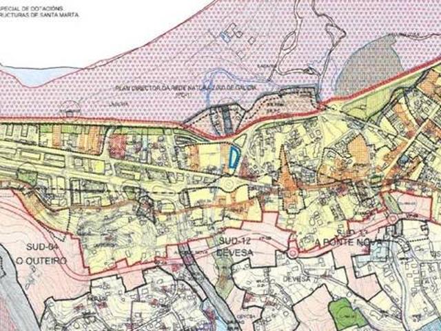 Terreno en venta en Ladeira, Vigo