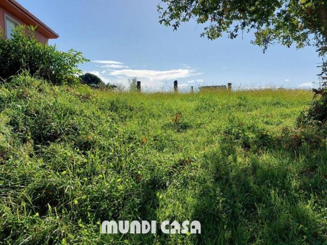 Terreno en venta en Boiro