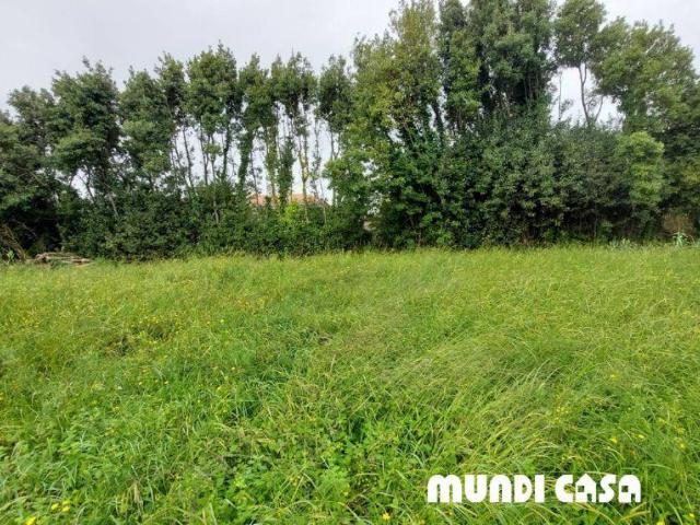 Terreno en venta en Boiro