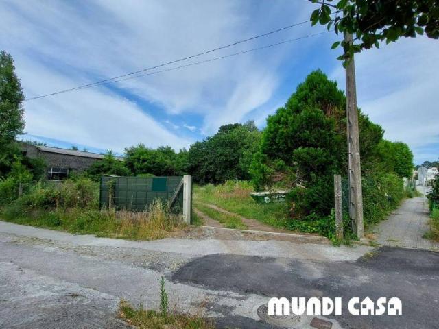 Terreno en venta en Boiro
