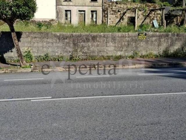 Terreno en venta en Boiro