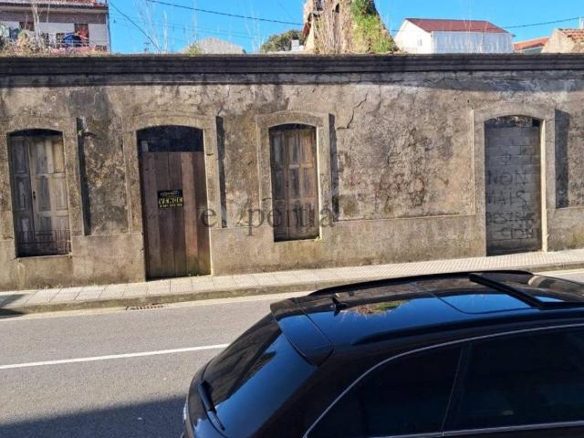 Terreno en venta en Boiro